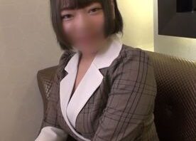 【P活】いかにもトー横にいそうな地雷っぽいP活**です。むっちりとした若々しいボディをおじさんに捧げて贅沢をする困ったこです。