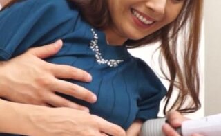 生々しい垂れ乳熟女が夫以外の精子を注がれる…
