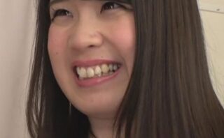 「おっきぃ…！」ナンパ男のガチガチチ○ポで本気イキしちゃう人妻
