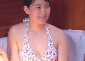 むっちり腹.雰囲気清楚なビ〇チｼﾞｮｼ大生(20) 夏のｼﾞｮｼ大生の性欲は男以上！？とてつもない量の潮吹きして中イキ連発した初生ハメ。