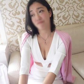 【人妻】爆発寸前の性欲を開放するため出会い系に！フェロモン過剰な秋田美人妻（44）◆真昼のホテルで濃厚ハメ撮りSEX！大絶叫イキ！