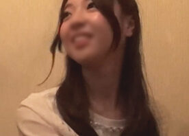 【NTR検証】大好きだから絶対に寝取られません 結婚を誓った素朴なカップル ナンパ塾生が真面目彼女をガチ口説き「なんで知らない男と」「こんなところで… 」