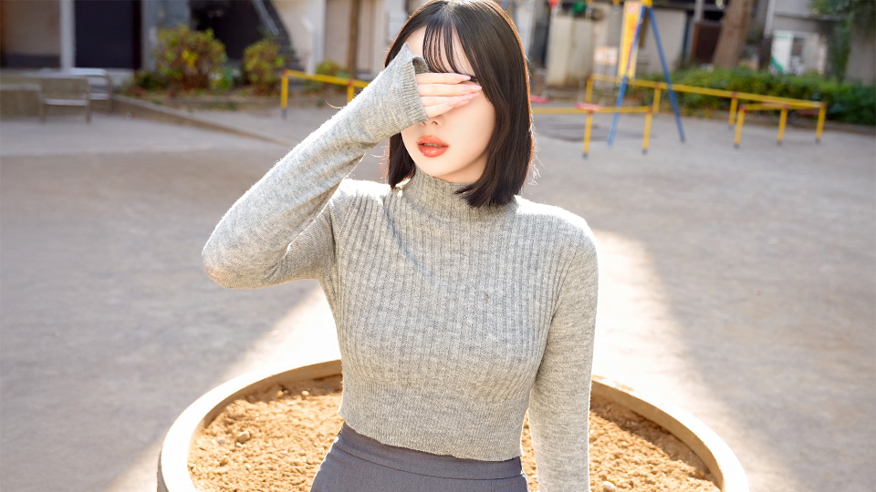 222408グラビア系美女と中出しPtoMセックス！