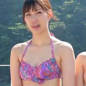 陸上棒高跳びでｲﾝｶﾚ出場を控えている大生。 アスリートらしく筋肉フェチで海辺で発情。初対面巨根で膣穴拡張、膣奥で効きながらイグっ！！